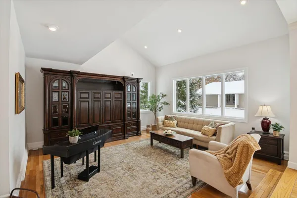 $905,000 | 17490 G-Drive North, Marshall, MI 49068