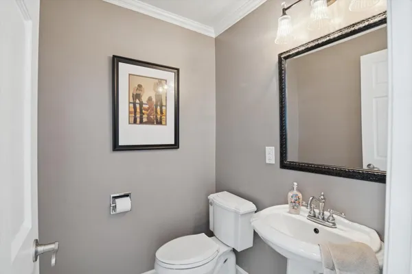 $905,000 | 17490 G-Drive North, Marshall, MI 49068