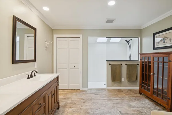 $905,000 | 17490 G-Drive North, Marshall, MI 49068