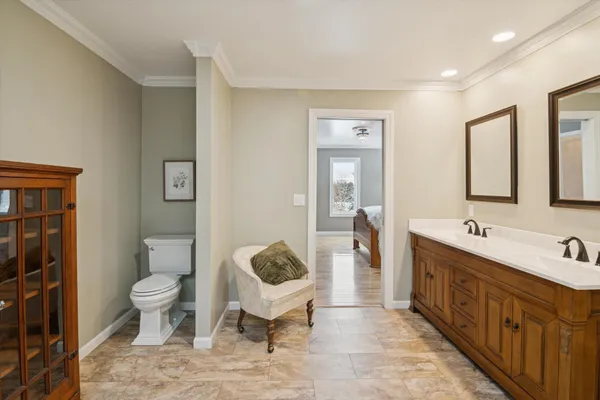 $905,000 | 17490 G-Drive North, Marshall, MI 49068