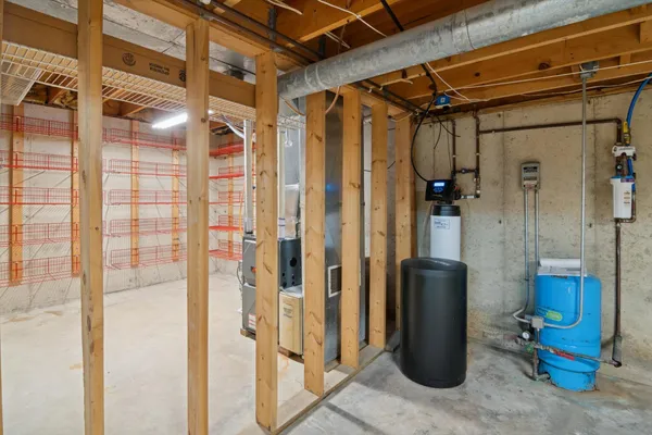 $905,000 | 17490 G-Drive North, Marshall, MI 49068