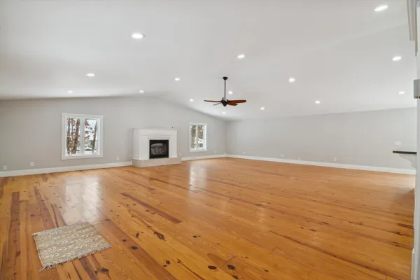 $905,000 | 17490 G-Drive North, Marshall, MI 49068