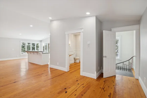 $905,000 | 17490 G-Drive North, Marshall, MI 49068