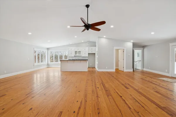 $905,000 | 17490 G-Drive North, Marshall, MI 49068