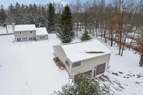 $905,000 | 17490 G-Drive North, Marshall, MI 49068