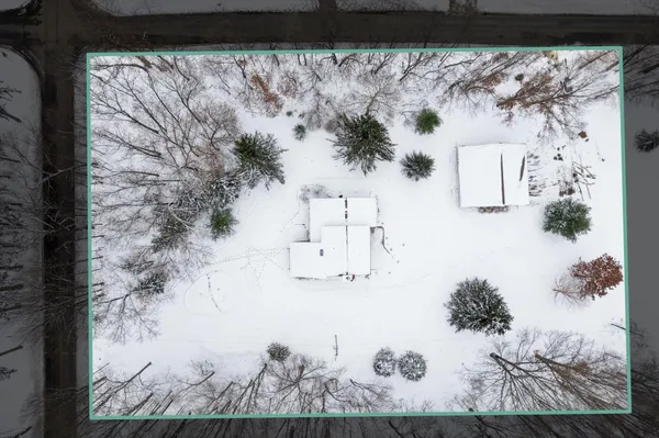 $905,000 | 17490 G-Drive North, Marshall, MI 49068