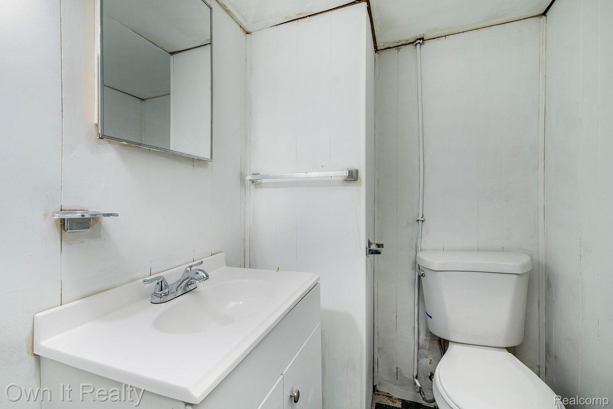 7747 West Seven Mile Road Detroit, MI 48221 - Photo 18 of 26 DSC01581 - Copy.jpg