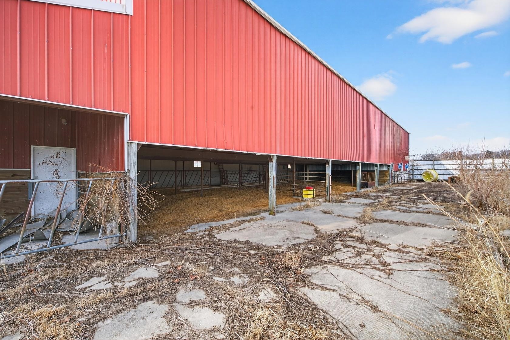 4036 Woodland Road Green Bay, WI 54313 - Photo 16 of 37