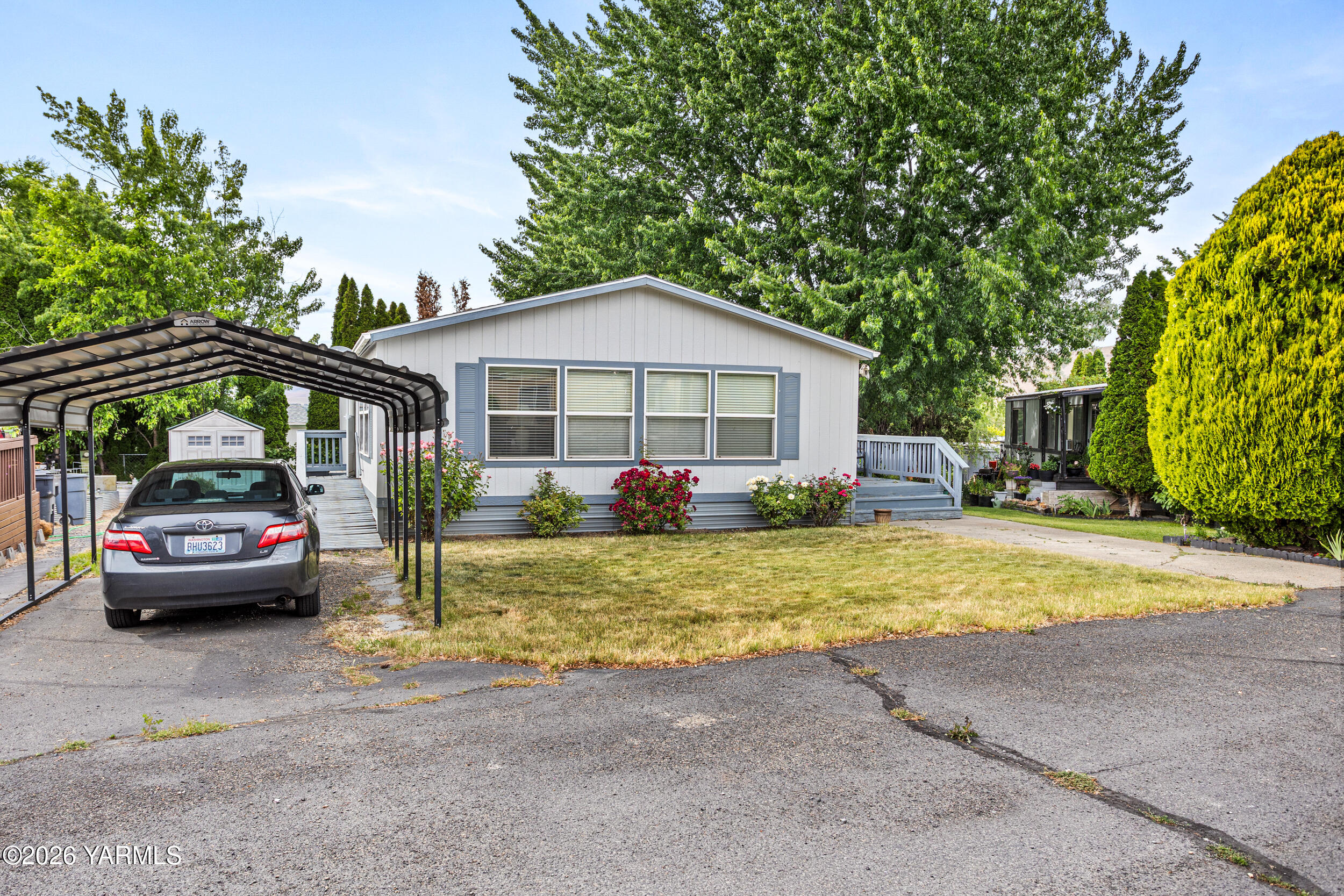 710 State Route 821, Unit 33 Yakima, WA 98901 - Photo 2 of 25 710SR821#33_01