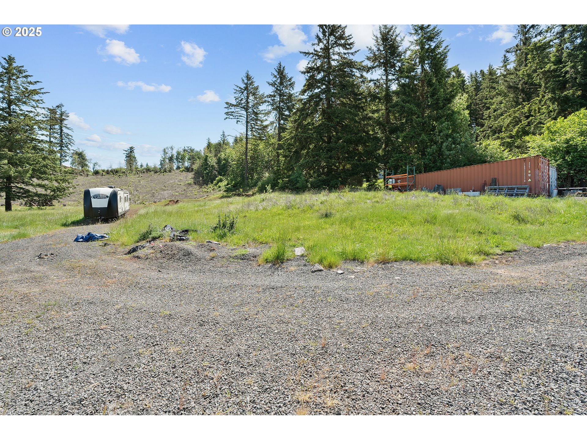 16488 South Bradley Road Oregon City, OR 97045 - Photo 5 of 35