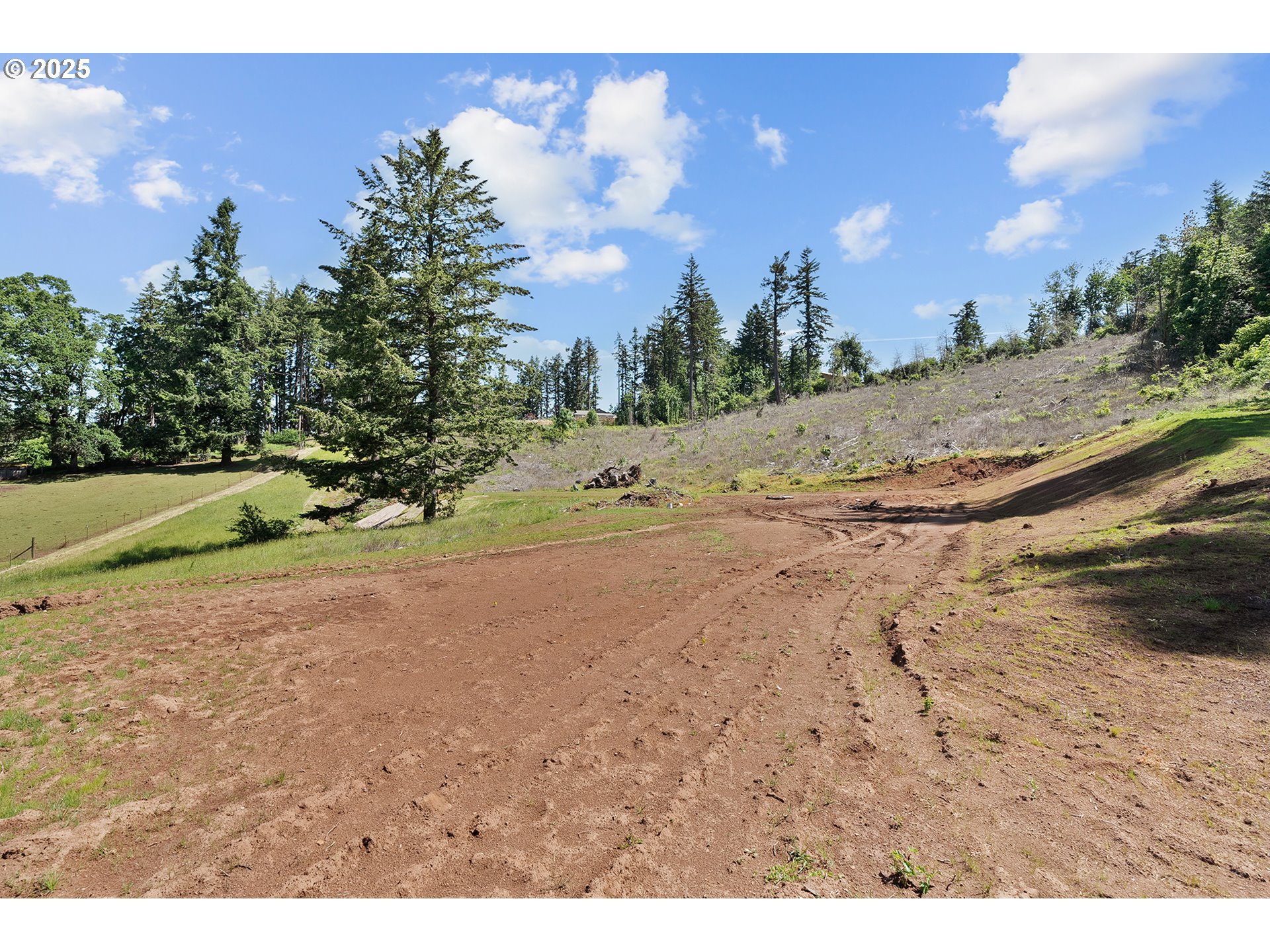 16488 South Bradley Road Oregon City, OR 97045 - Photo 7 of 35