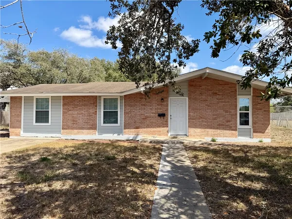 $199,900 | 230 Otis Street, Kingsville, TX 78363