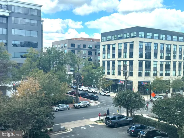 $210,000 | 801 North Pitt Street, Unit 401, Alexandria, VA 22314