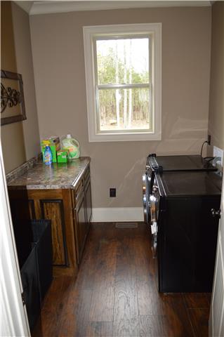 1065 Robin Hood Road Lewisburg, TN 37091 - Photo 17 of 19 Laundry room