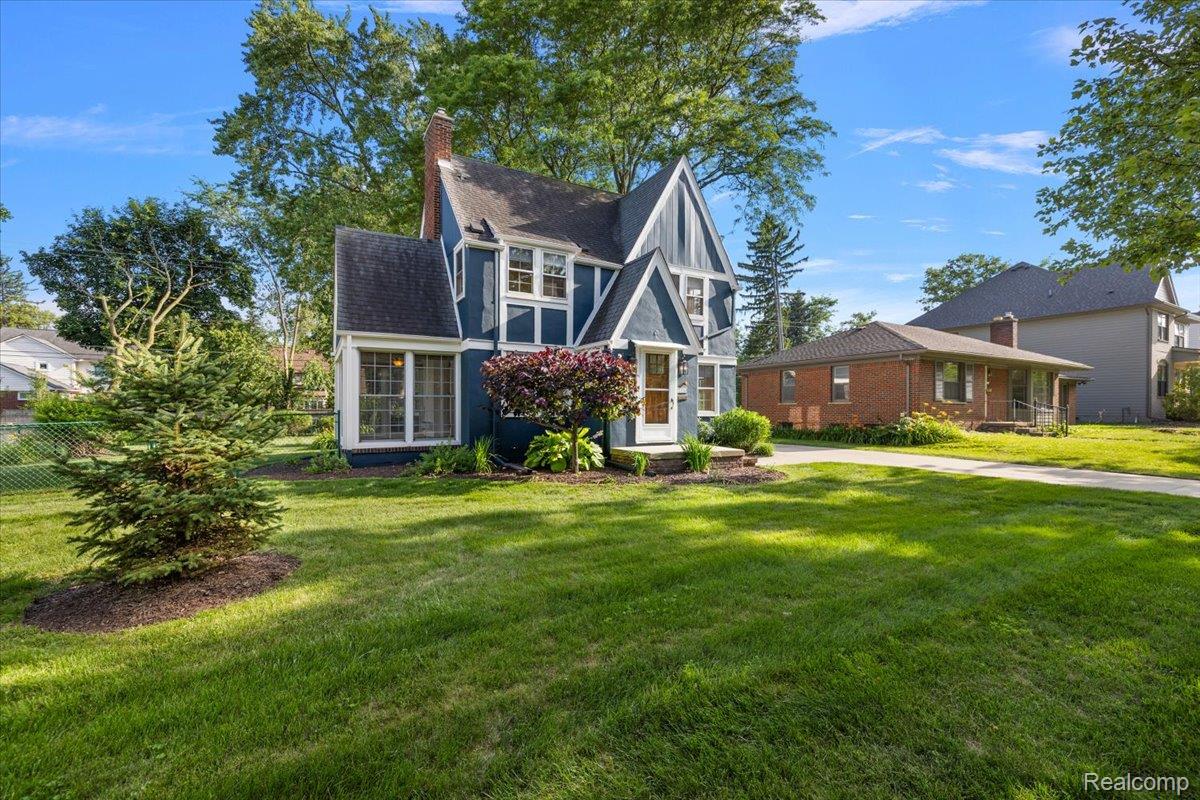 2136 Dorchester Road Birmingham, MI 48009 - Photo 75 of 76 007-2136 Dorchester-4.jpg