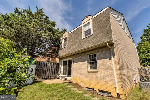 $530,000 | 5730 Thomas Edison Court, Alexandria, VA 22310