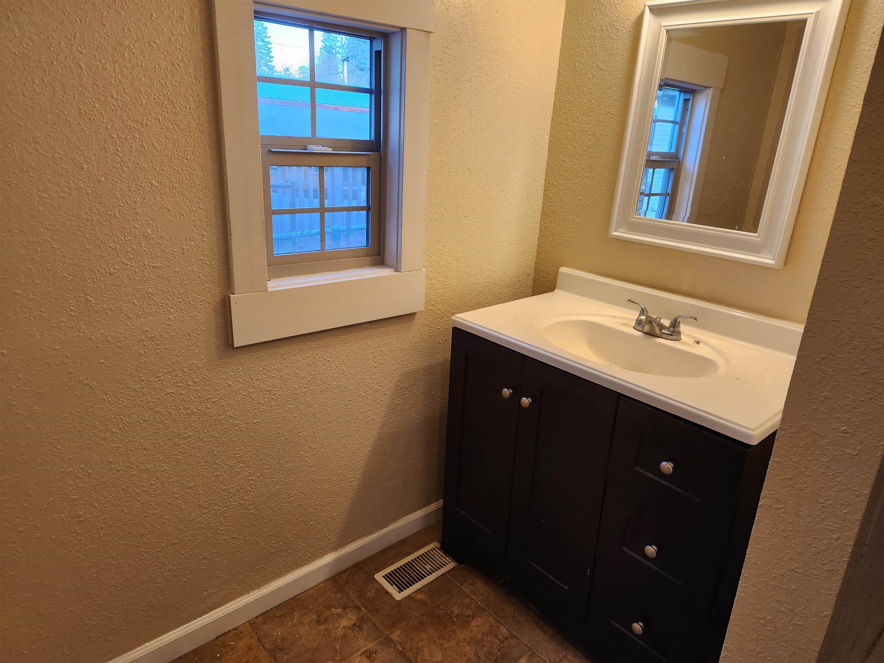6006 North Calispel Street Spokane, WA 99205 - Photo 6 of 14 Gallery Image 6
