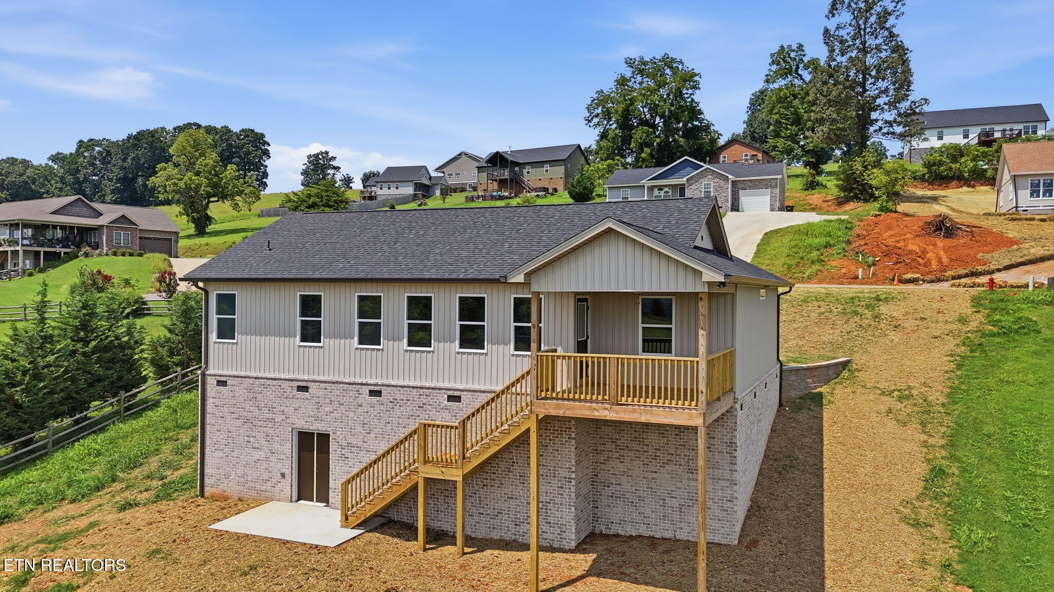 145 Middle Glen Road Maynardville, TN 37807 - Photo 30 of 36 Rear Right
