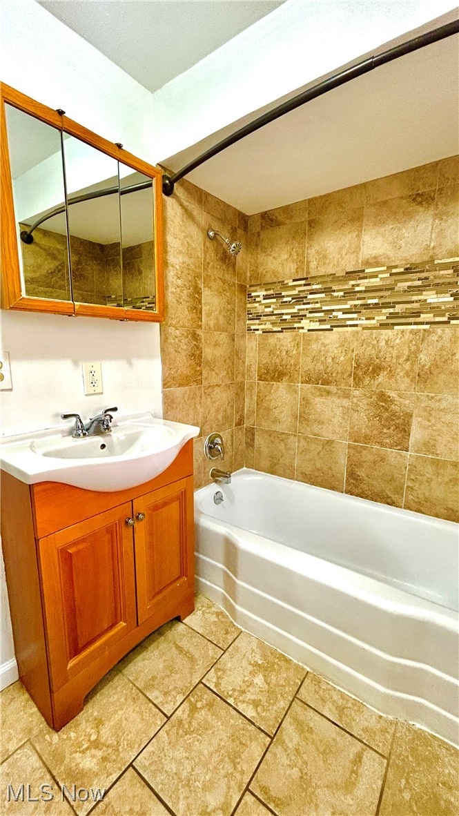 5262 Camden Road Maple Heights, OH 44137 - Photo 16 of 21 Gallery Image 16