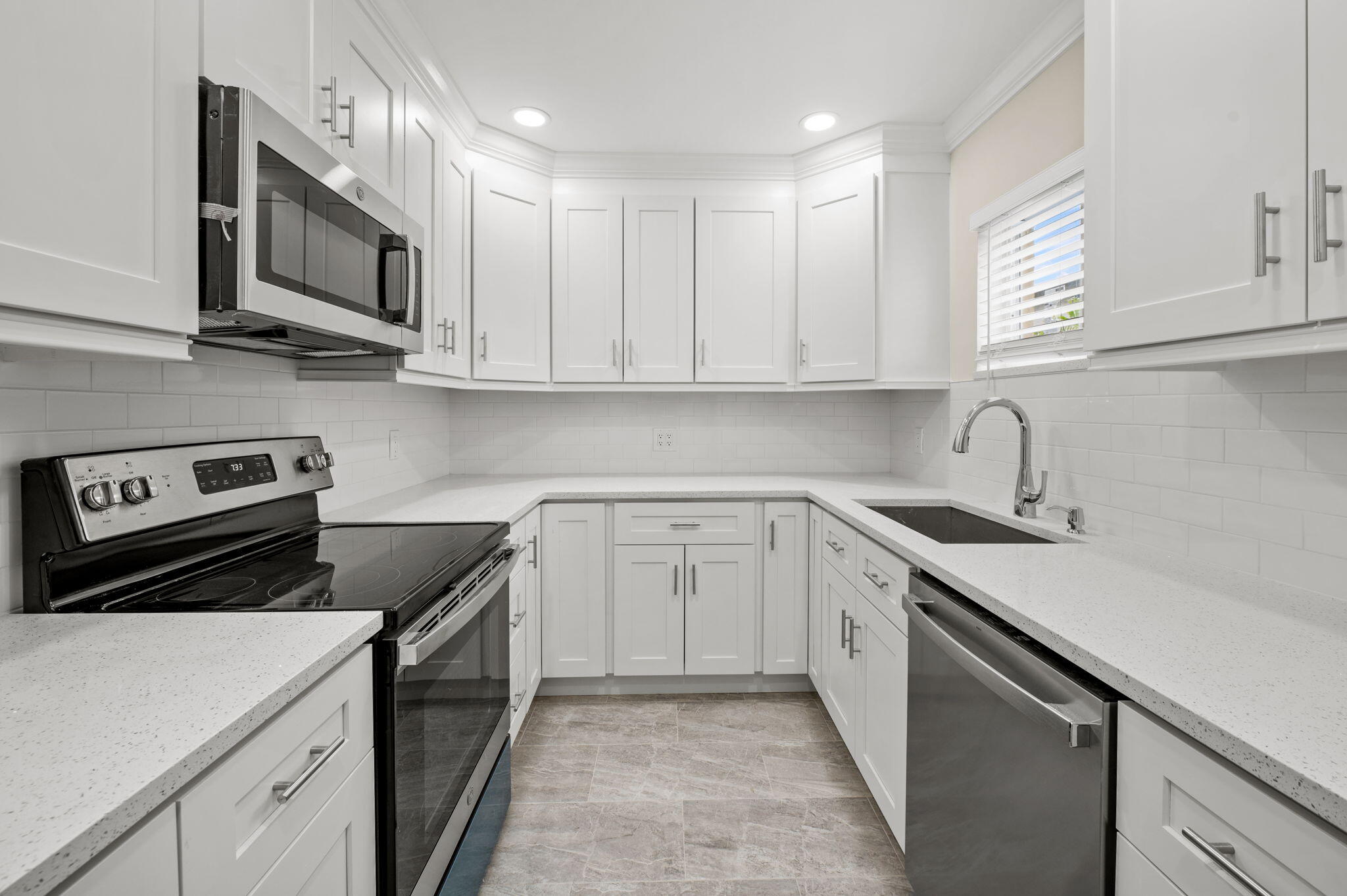 1600 Northwest 15th Avenue, Unit 8 Boca Raton, FL 33486 - Photo 5 of 23 13-web-or-mls-1600-nw-15th-ave-8