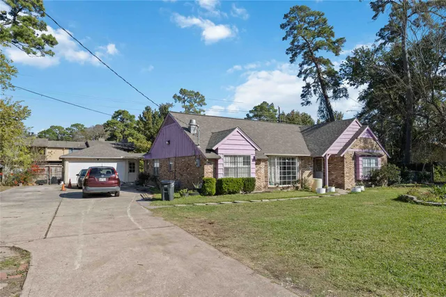 $270,000 | 17626 Wild Oak Drive, Houston, TX 77090