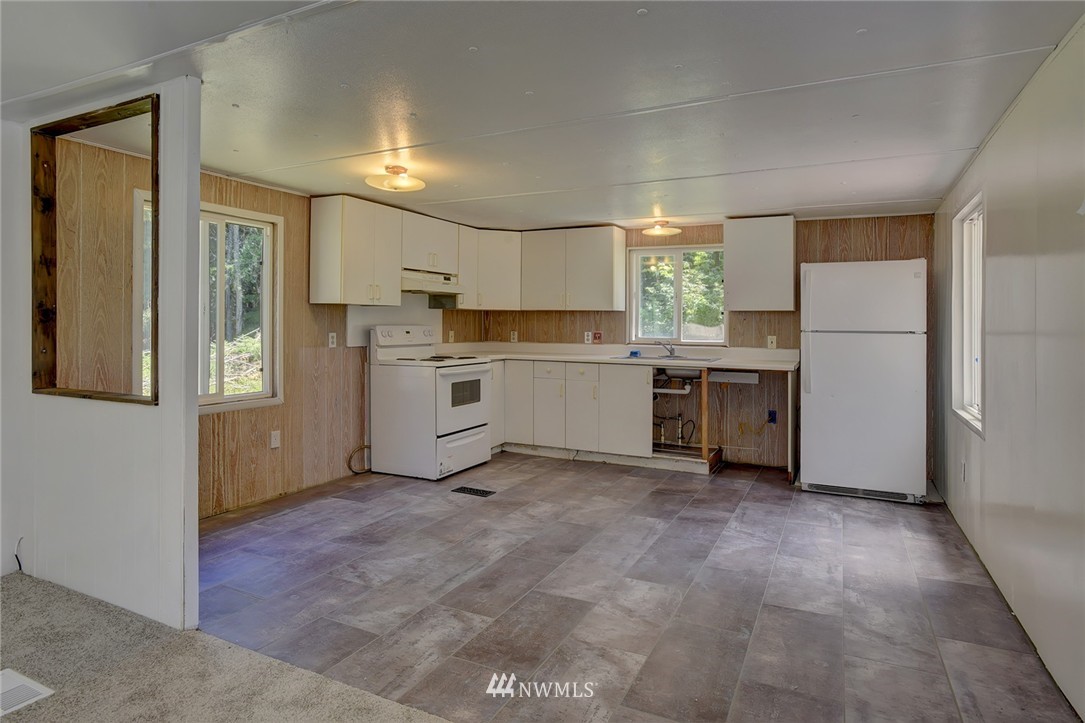 390 Arcadia Road West Port Townsend, WA 98368 - Photo 11 of 25 Gallery Image 11