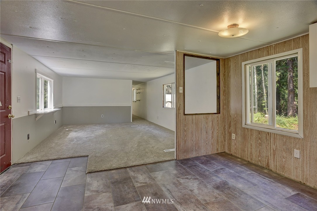 390 Arcadia Road West Port Townsend, WA 98368 - Photo 12 of 25 Gallery Image 12