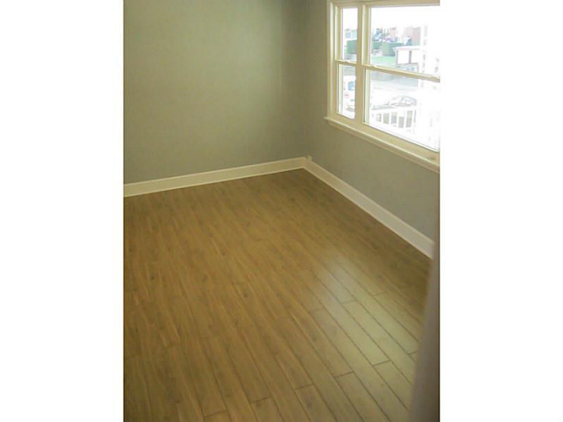 154 Center Street Springdale, PA 15144 - Photo 8 of 24 Living Room.