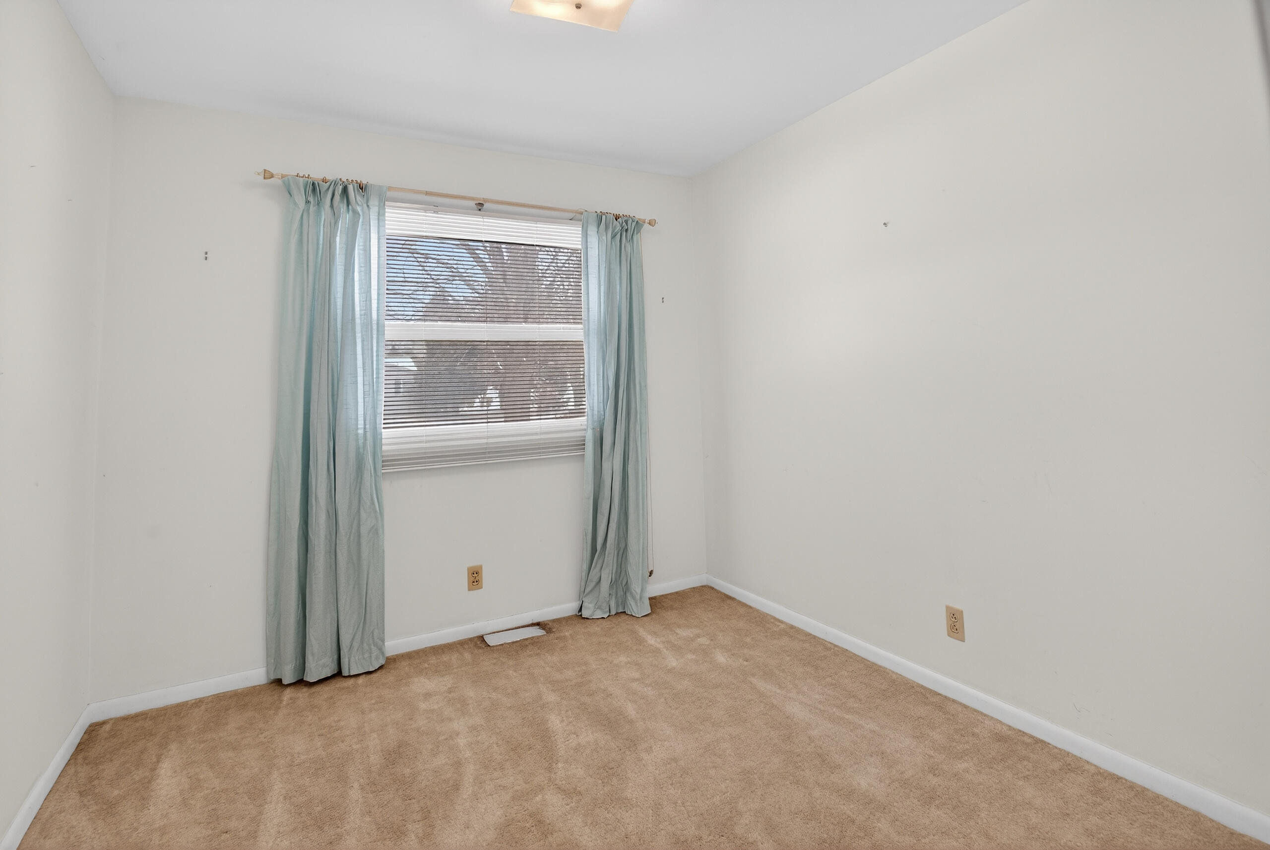 4934 Warsaw Street Jackson, MI 49201 - Photo 16 of 46 014_0N0A8195