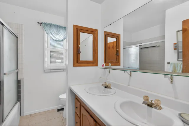 $300,000 | 4934 Warsaw Street, Jackson, MI 49201