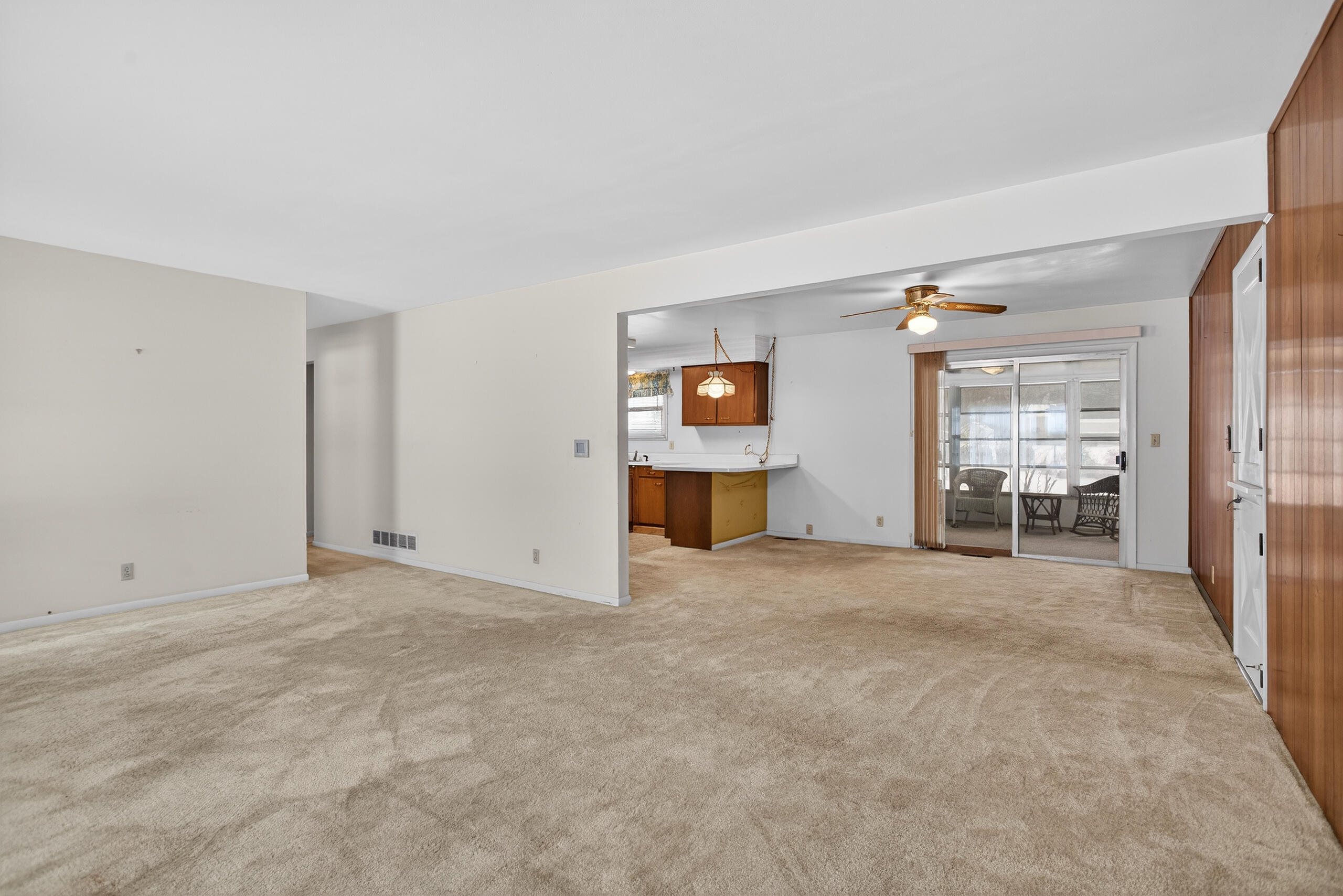 4934 Warsaw Street Jackson, MI 49201 - Photo 8 of 46 004_0N0A8165