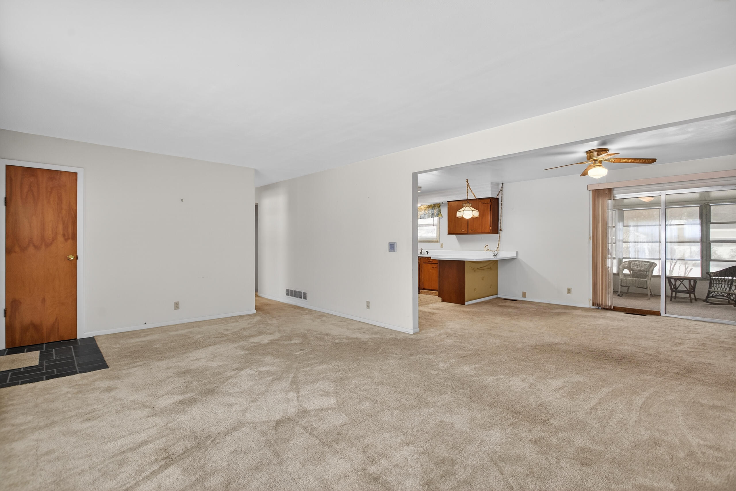 4934 Warsaw Street Jackson, MI 49201 - Photo 9 of 46 005_0N0A8167