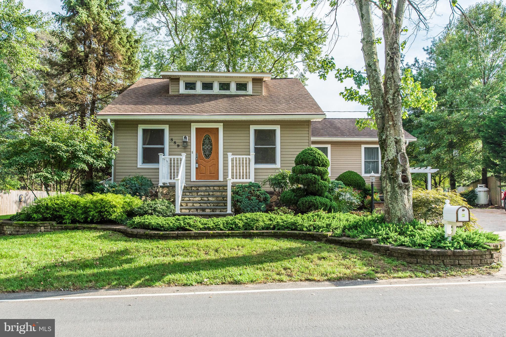 889 Maple Tree Road Severn, MD 21144 - Photo 2 of 63 Over 2,100 square feet above grade!