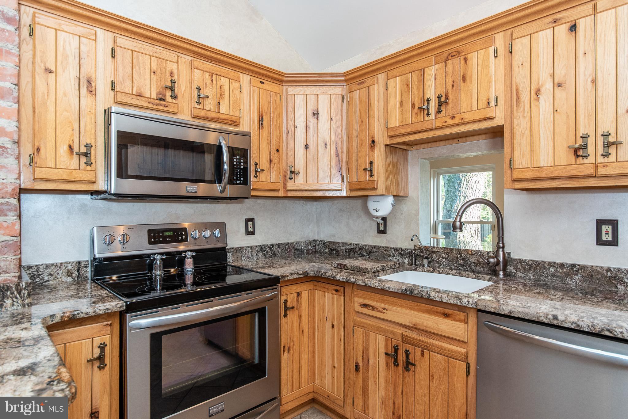 889 Maple Tree Road Severn, MD 21144 - Photo 15 of 63 Kitchen