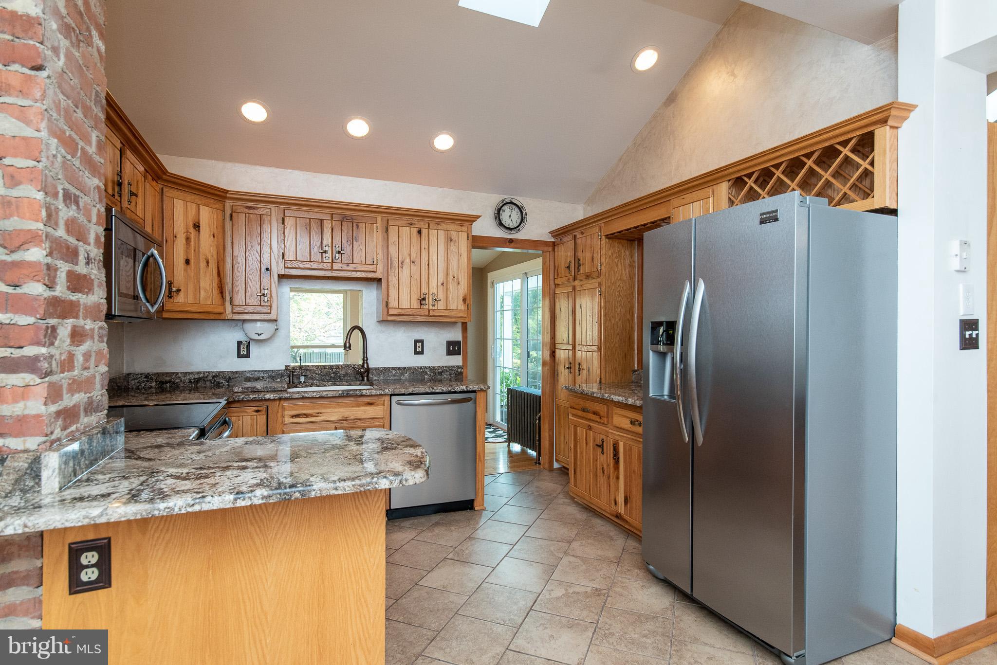 889 Maple Tree Road Severn, MD 21144 - Photo 17 of 63 Kitchen