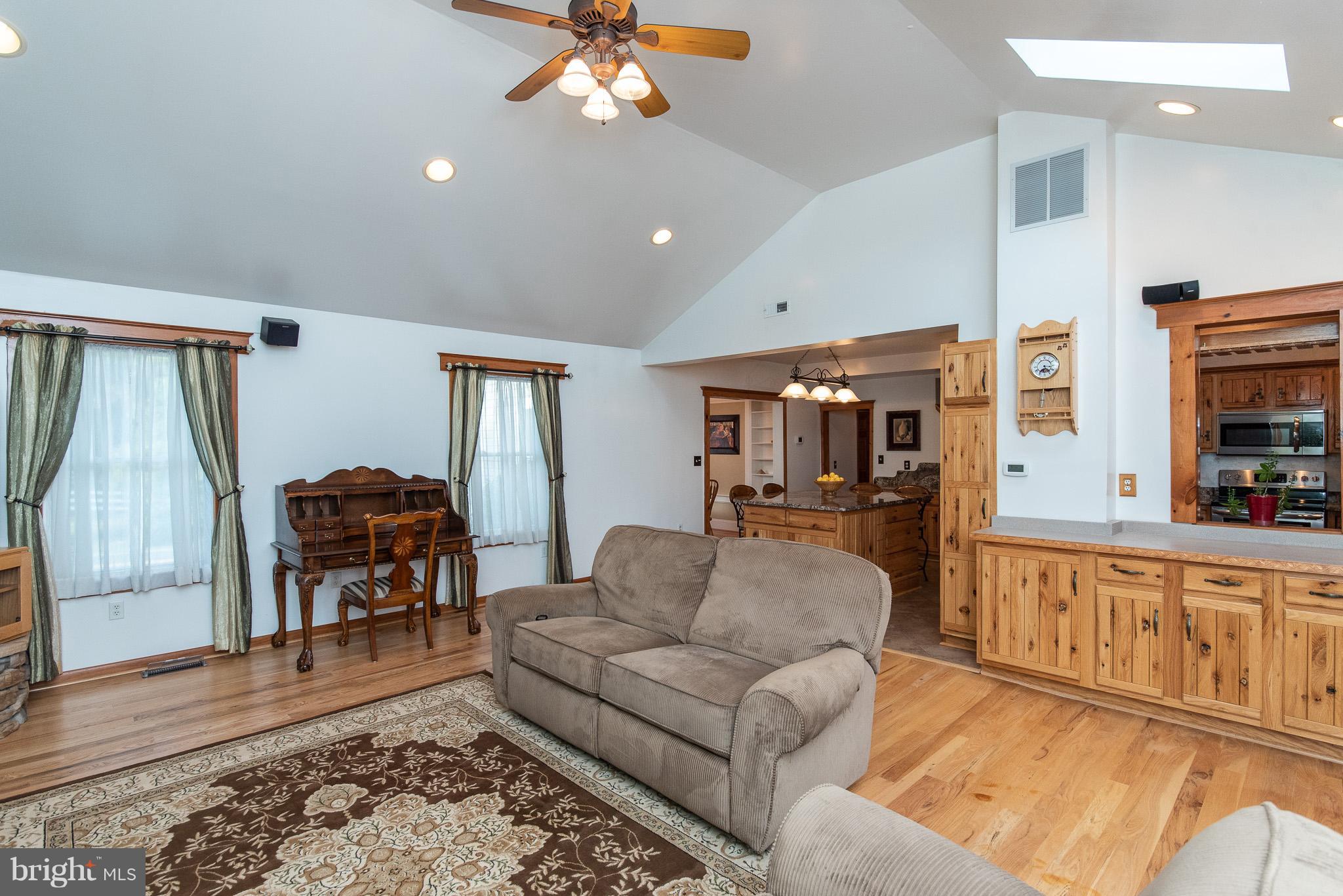 889 Maple Tree Road Severn, MD 21144 - Photo 21 of 63 Family Room