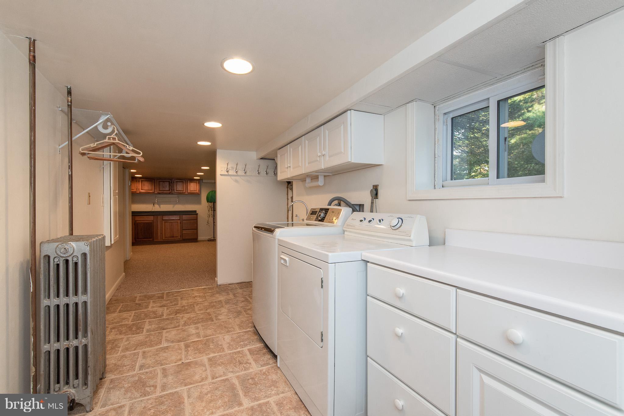 889 Maple Tree Road Severn, MD 21144 - Photo 33 of 63 Laundry