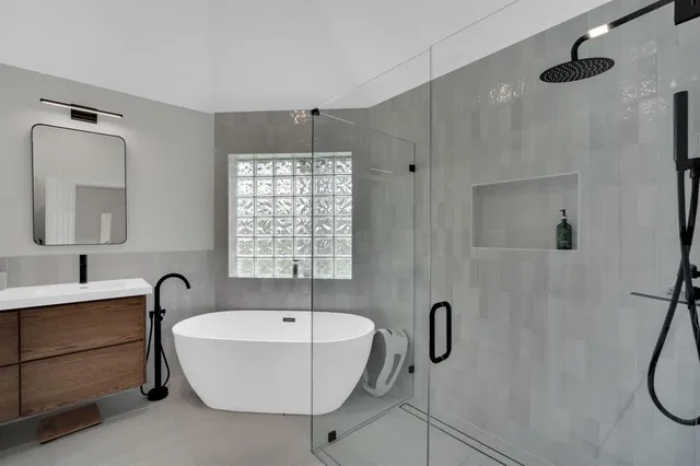 $2,900 | 1206 Brook Arbor Drive, Mansfield, TX 76063