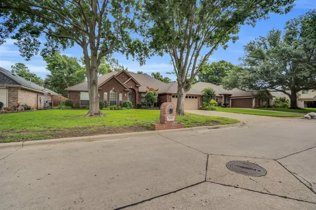 $2,900 | 1206 Brook Arbor Drive, Mansfield, TX 76063