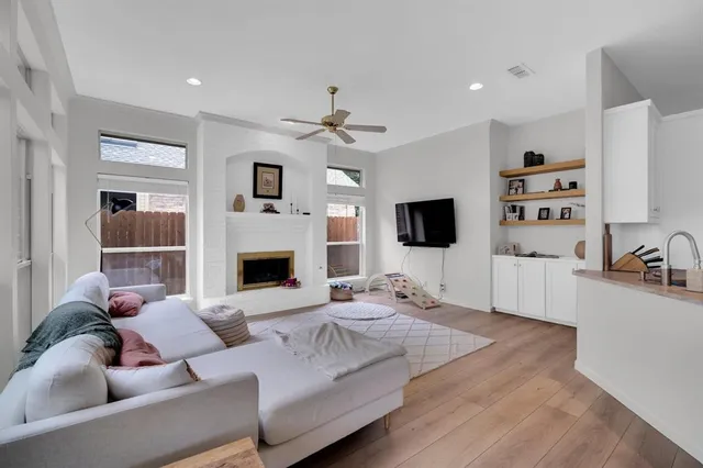 $2,900 | 1206 Brook Arbor Drive, Mansfield, TX 76063