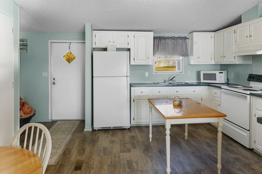 404 Camel Road Iva, SC 29655 - Photo 11 of 50