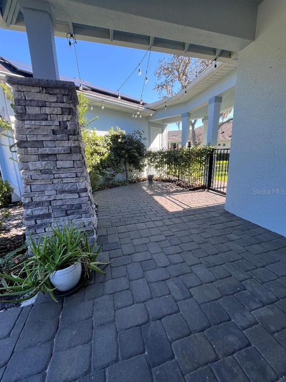 5901 Nature Ridge Lane Lithia, FL 33547 - Photo 5 of 51