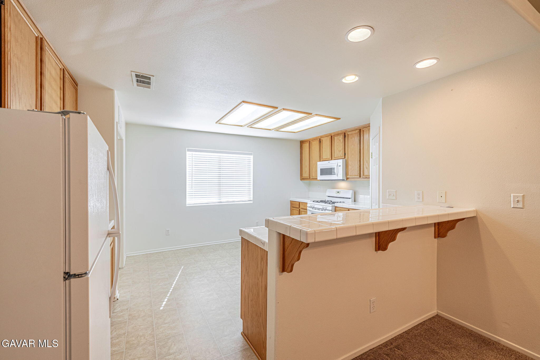 2400 Sunset Ridge Drive Rosamond, CA 93560 - Photo 10 of 34