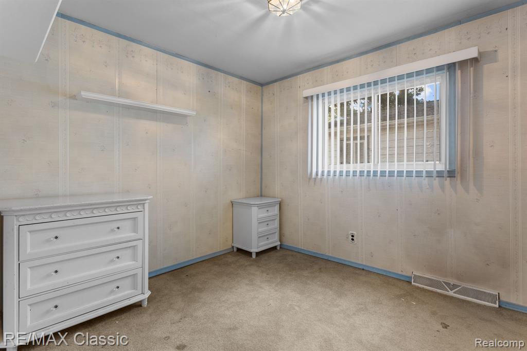 4312 Howe Road Wayne, MI 48184 - Photo 19 of 39