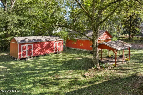 $384,900 | 4652 Highway 51, Senatobia, MS 38668