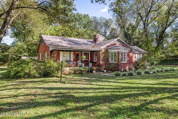 $384,900 | 4652 Highway 51, Senatobia, MS 38668