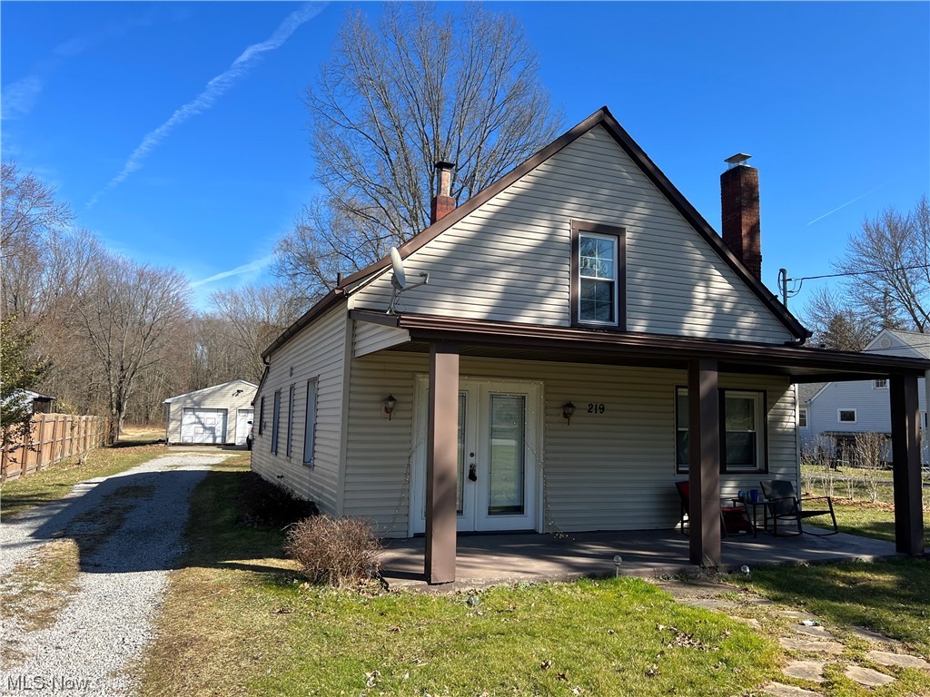 219 Ellsworth Bailey Road Warren, OH 44481 - Photo 2 of 18