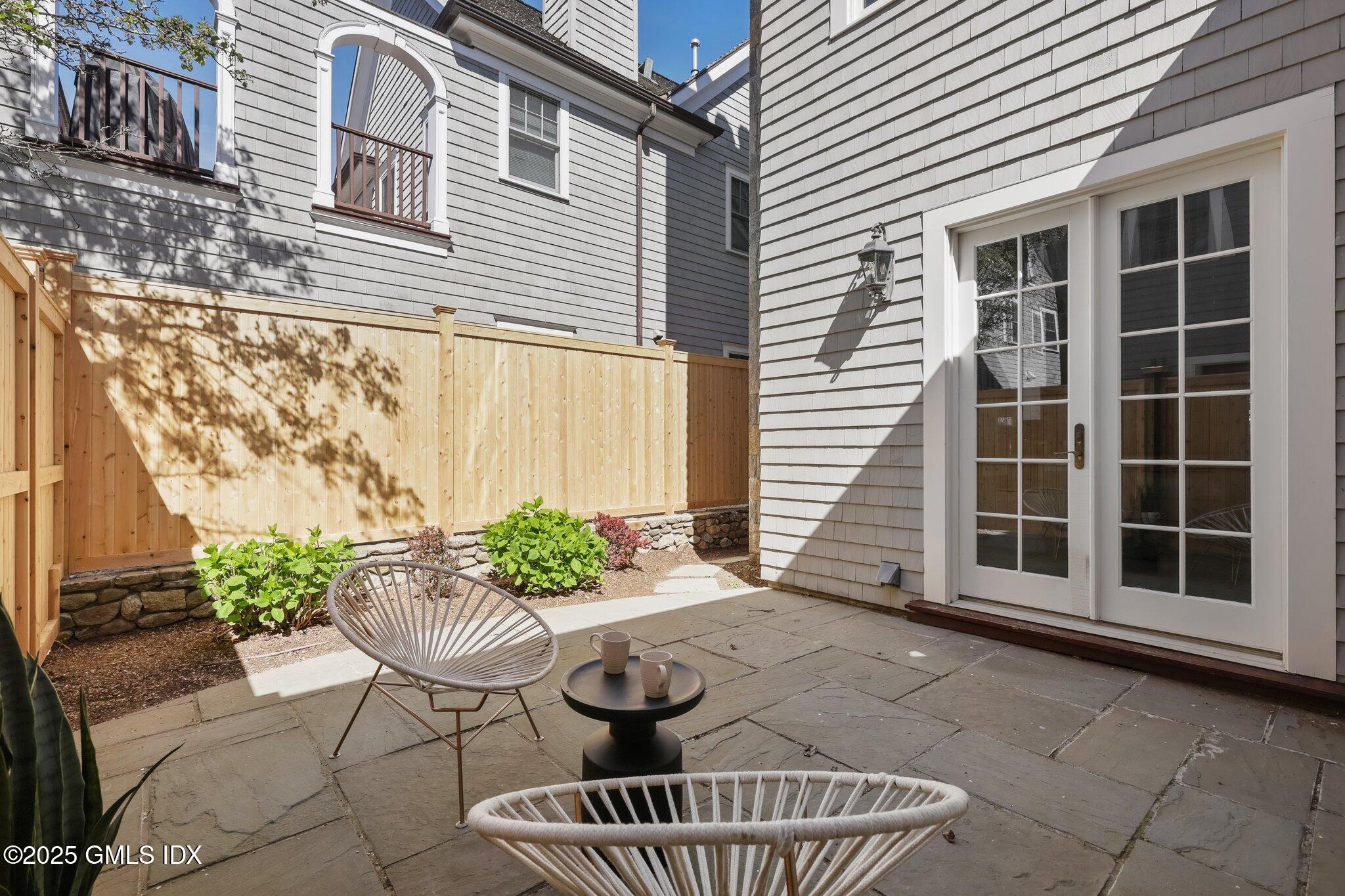 90 East Elm Street, Unit 1 Greenwich, CT 06830 - Photo 16 of 39 61-web-or-mls-90-e-elm-st-unit-1