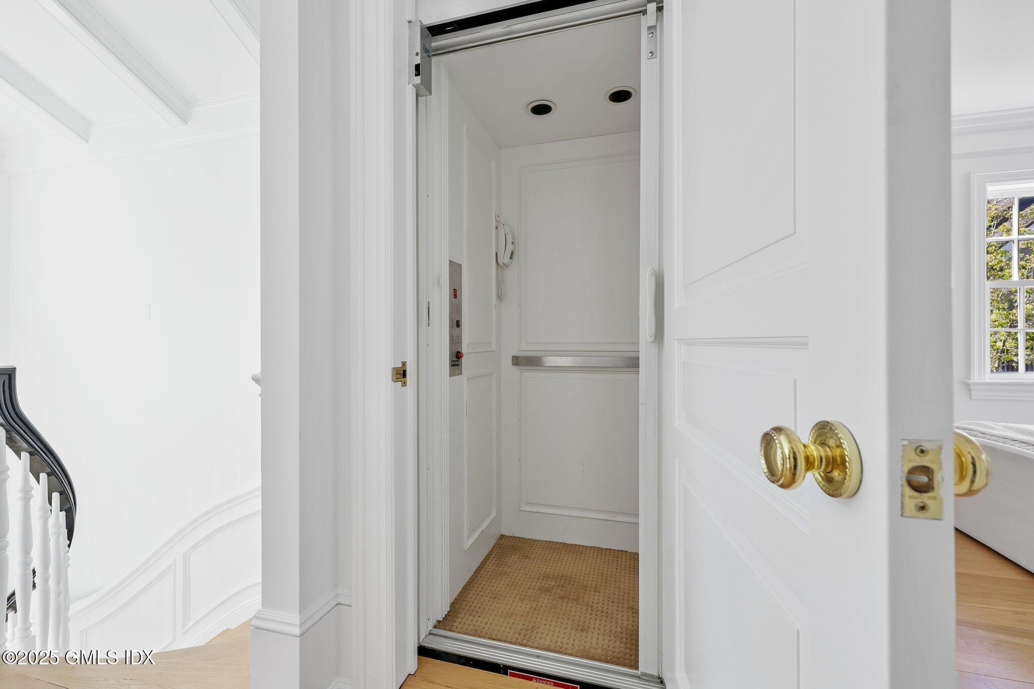 90 East Elm Street, Unit 1 Greenwich, CT 06830 - Photo 19 of 39 42-web-or-mls-90-e-elm-st-unit-1