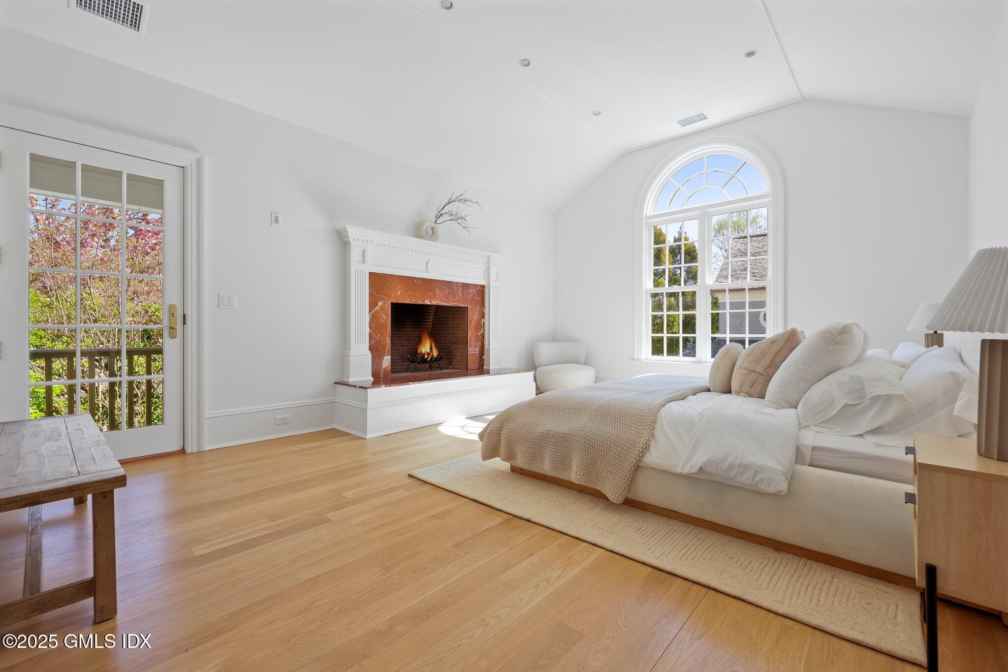 90 East Elm Street, Unit 1 Greenwich, CT 06830 - Photo 21 of 39 29-web-or-mls-90-e-elm-st-unit-1